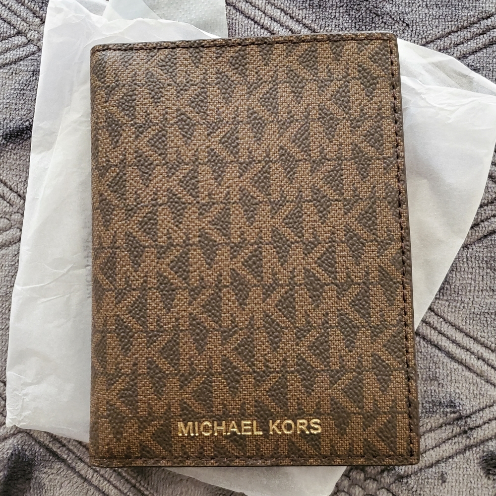 Michael Kors Bedford Travel Passport Wallet